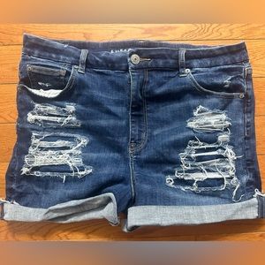 American Eagle Curvy Hi-Rise Shortie